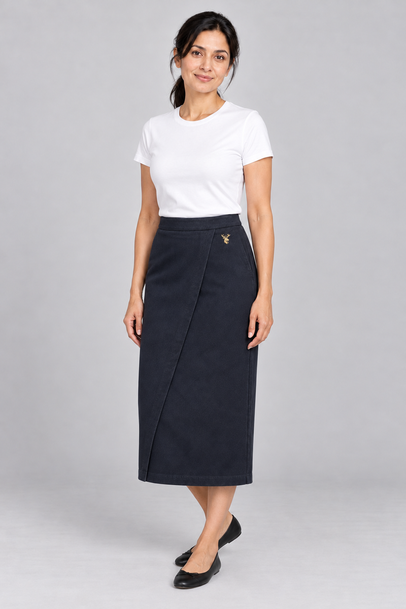 INTERVAL / 01 Women's Ledger Column Skirt — Ink Navy, Three-quarter view